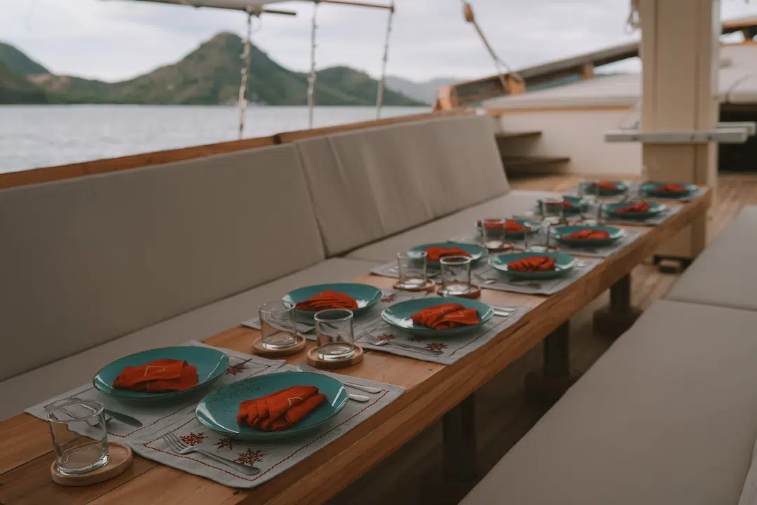 Itinerario crucero Komodo Día 3: Kelor, Manjarite, regreso a Labuan Bajo (Foto 1 de 2)